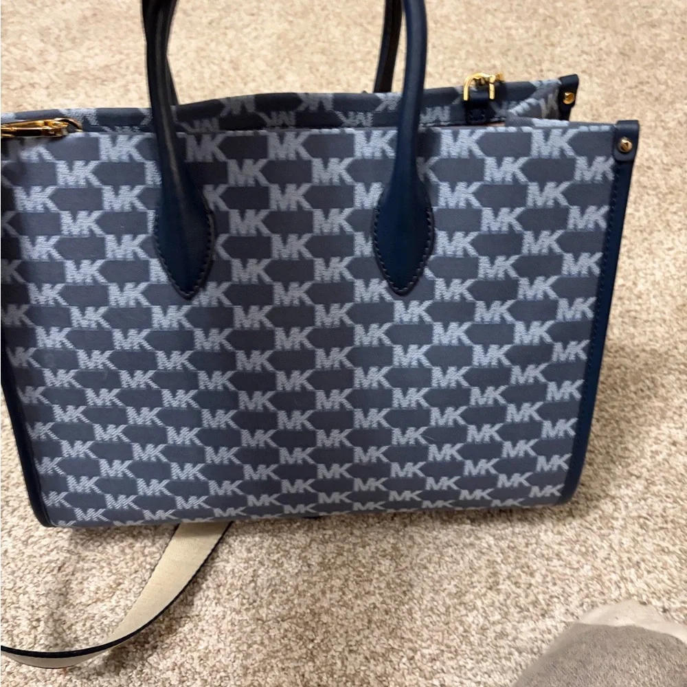 Michael Kors stylish michael